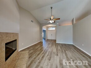 3113 Winchester Estates Loop in Lakeland, FL - Foto de edificio - Building Photo