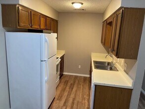 319 SE 3rd St-Unit -203 in Grand Prairie, TX - Building Photo - Building Photo