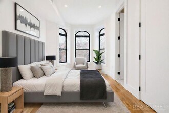3BR/2BA with In-Unit Washer & Dryer in Brooklyn, NY - Foto de edificio - Building Photo