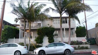 252 Hampton Dr in Los Angeles, CA - Building Photo