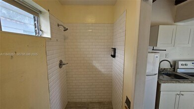 1836 Roosevelt St in Hollywood, FL - Building Photo - Building Photo