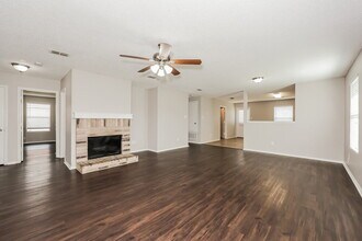 3808 Kenzie Ct in Balch Springs, TX - Foto de edificio - Building Photo