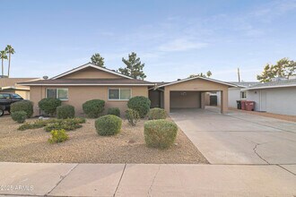 8501 E Jackrabbit Rd in Scottsdale, AZ - Building Photo - Building Photo