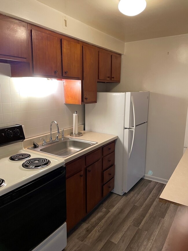 105 Gilson Ave, Unit 2
