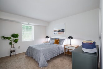 Moravia Park Apartments in Baltimore, MD - Foto de edificio - Interior Photo
