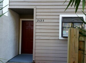 2125 SW 39th Way in Gainesville, FL - Building Photo - Building Photo