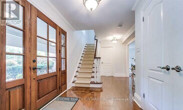 282 Gatestone Ave in Oakville, ON - Building Photo - Building Photo