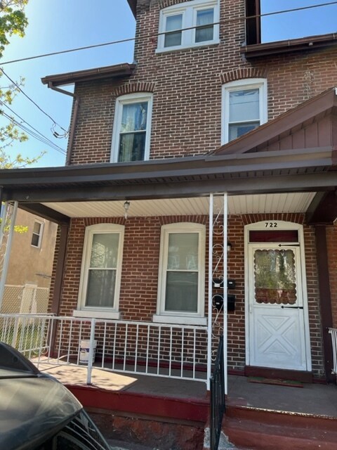 722 E 5th St in Bethlehem, PA - Building Photo