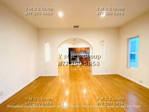 3933 Woolwine Dr-Unit -Woolwine Dr - 3935 Woolwine Dr in Los Angeles, CA - Foto de edificio - Building Photo