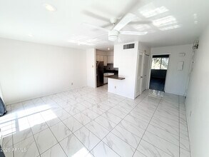 1016 E Osborn Rd in Phoenix, AZ - Building Photo - Building Photo