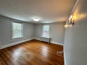 1621 Harrison Ave in Mamaroneck, NY - Foto de edificio - Building Photo