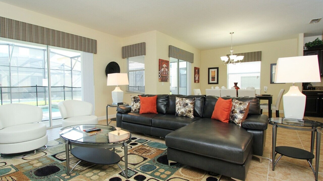 2960 Buccaneer Palm Rd in Kissimmee, FL - Building Photo