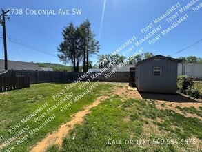 2738 Colonial Ave SW in Roanoke, VA - Building Photo - Building Photo