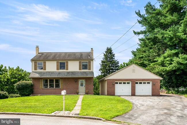 1236 Ellis Cir