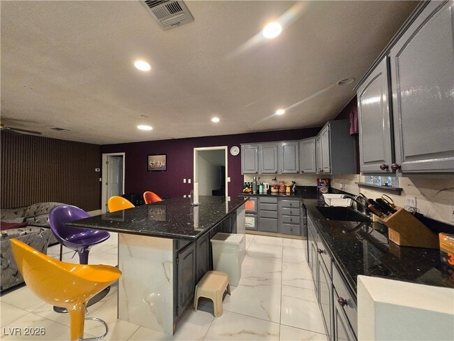 2755 Mann St in Las Vegas, NV - Building Photo - Building Photo