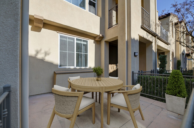 24 Playa Cir in Aliso Viejo, CA - Building Photo - Building Photo