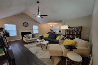 3110 Crest Ridge Cir SW in Marietta, GA - Building Photo - Building Photo