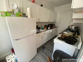 90 Brainerd Rd, Unit 6 in Boston, MA - Foto de edificio - Building Photo