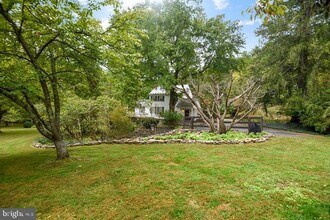 18279 Foundry Rd in Purcellville, VA - Building Photo - Building Photo