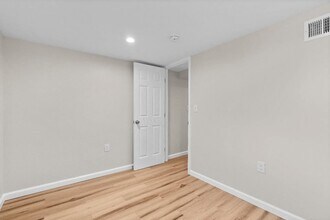 139 N Montford Ave in Baltimore, MD - Building Photo - Building Photo