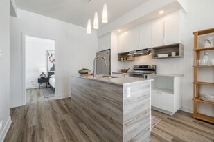 Champlain Village Urbain in Gatineau, QC - Building Photo