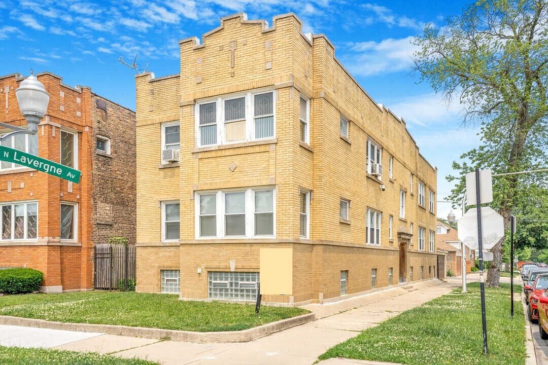 2536 N Lavergne Ave in Chicago, IL - Building Photo