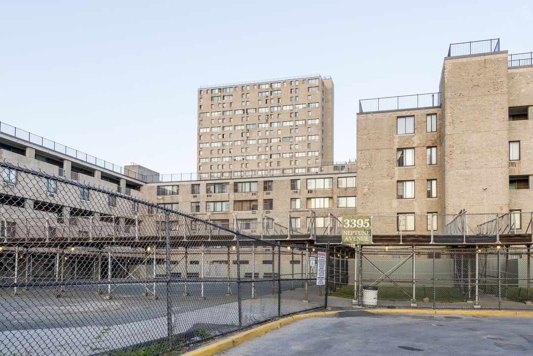 Bay Park II in Brooklyn, NY - Foto de edificio