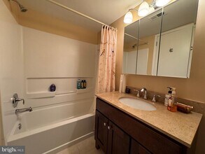 10201 Bustleton Ave in Philadelphia, PA - Building Photo - Building Photo