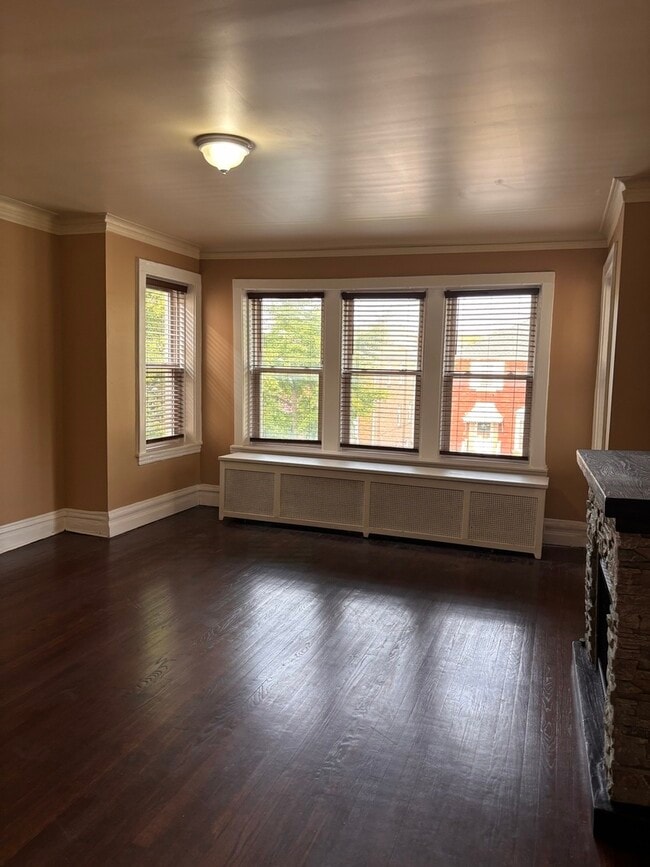 5642 N Bernard St in Chicago, IL - Building Photo - Building Photo
