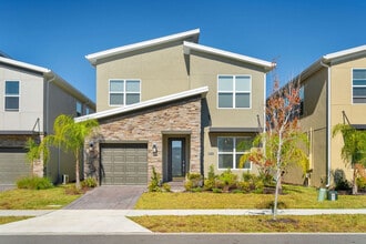 8943 Play Through Dr in Davenport, FL - Foto de edificio - Building Photo