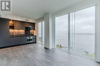 39 Mary St in Barrie, ON - Building Photo - Building Photo