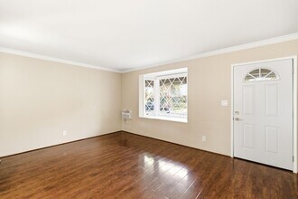 12334 Moorpark St, Unit 4359 in Studio City, CA - Foto de edificio - Building Photo