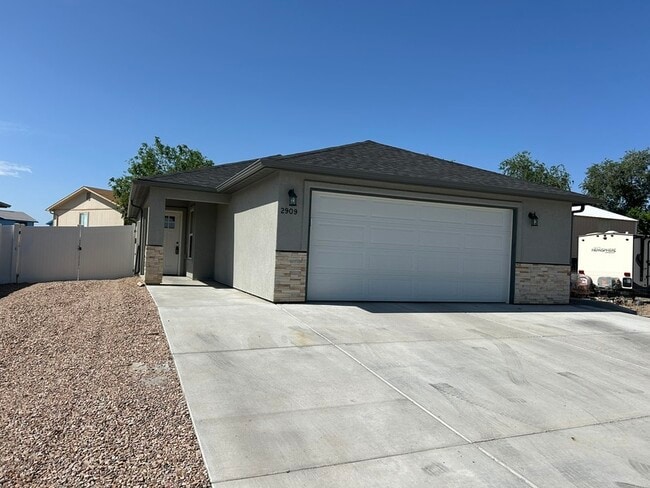property at 2909 Bookcliff Ave