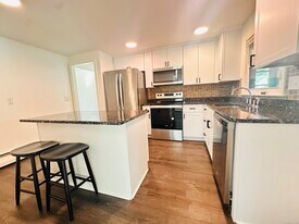 266 Linwood St in New Britain, CT - Building Photo