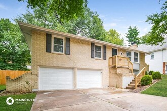 12106 E 56th Terrace in Kansas City, MO - Building Photo - Building Photo