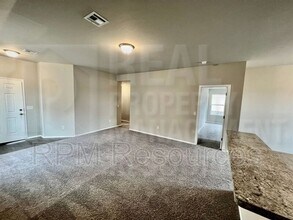 10429 NW 19th St in Oklahoma City, OK - Building Photo - Building Photo