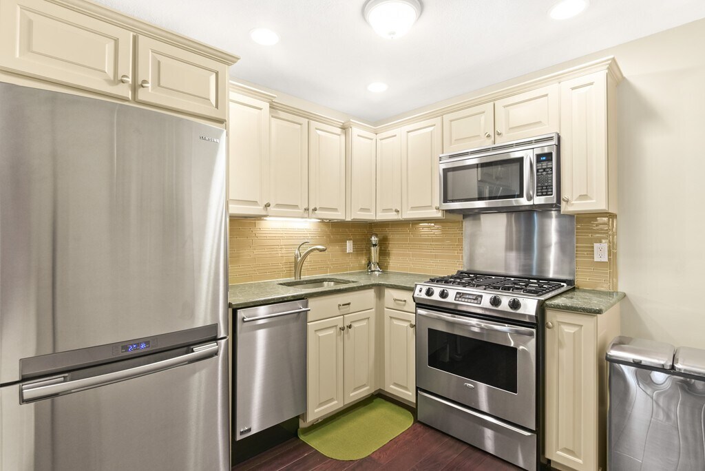 239 Main St in Reading, MA - Building Photo