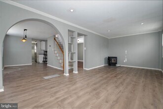 204 Winters Ln in Catonsville, MD - Building Photo - Building Photo