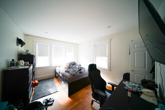 8 Sawyer Ter, Unit #1 in Boston, MA - Building Photo - Building Photo