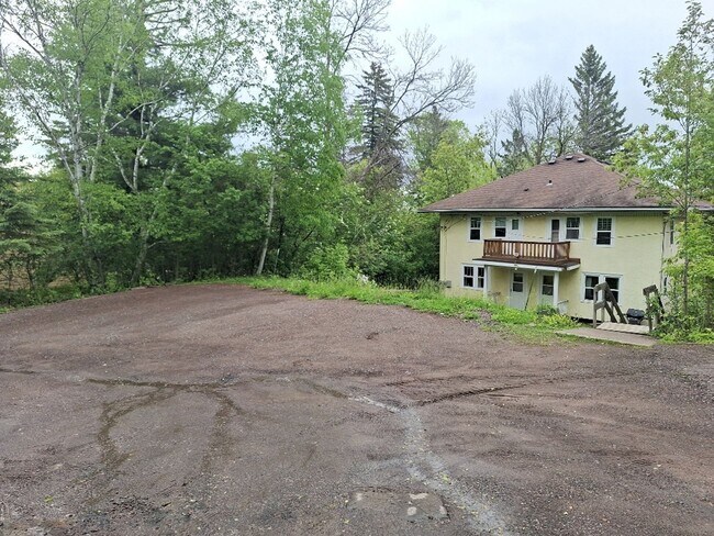 2021-2023 E 6th St in Duluth, MN - Building Photo - Building Photo