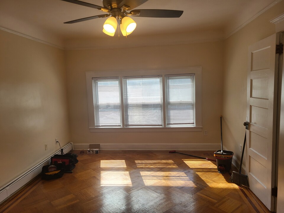 256 Jewett Ave, Unit #3 in Jersey City, NJ - Building Photo