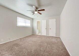 6916 Woodlake Dr in Oklahoma City, OK - Building Photo - Building Photo