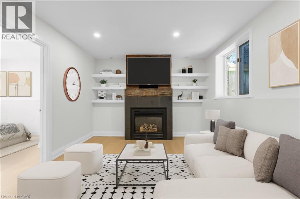 79 Central Dr in Hamilton, ON - Building Photo