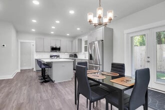 2755 Tyler St in North Charleston, SC - Foto de edificio - Building Photo