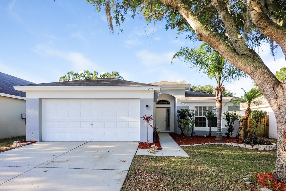 10417 Paragon Pl in Riverview, FL - Foto de edificio