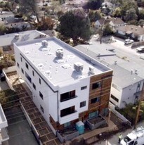 11918 Vanowen St in North Hollywood, CA - Foto de edificio - Building Photo