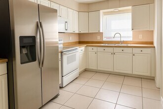 6721 McClellan St in Hollywood, FL - Building Photo - Building Photo