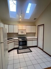 5475 Jamestown Ct in Crozet, VA - Foto de edificio - Building Photo