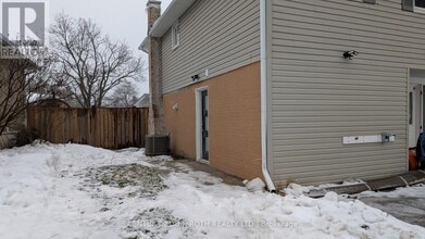 20 Meadowland Ave in Barrie, ON - Building Photo - Building Photo