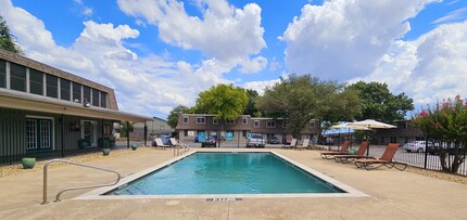 Northridge Villas in Sherman, TX - Foto de edificio - Building Photo